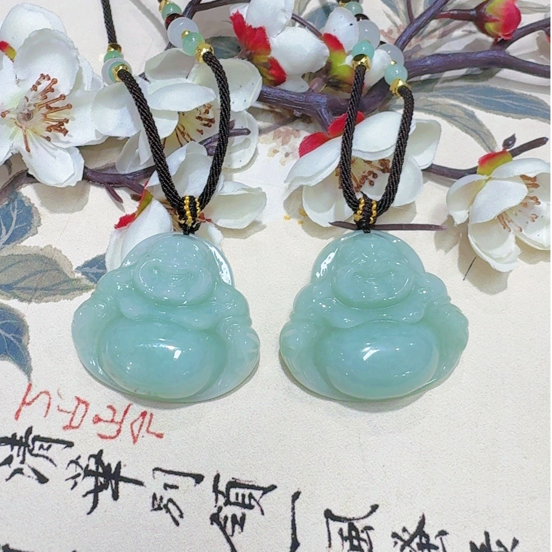 天然翡翠A货佛公（多样性发货只发一个）宽39-43高35-38厚11-13送绳