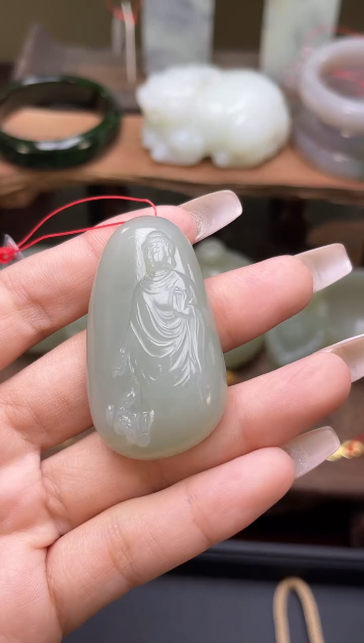 【闪购商品】和田玉吊坠未镶嵌且末青白 随形大日如来31484