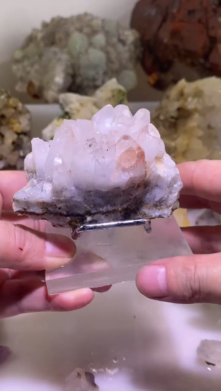 未镶嵌珠宝半成品水晶87号四川花园水晶145g