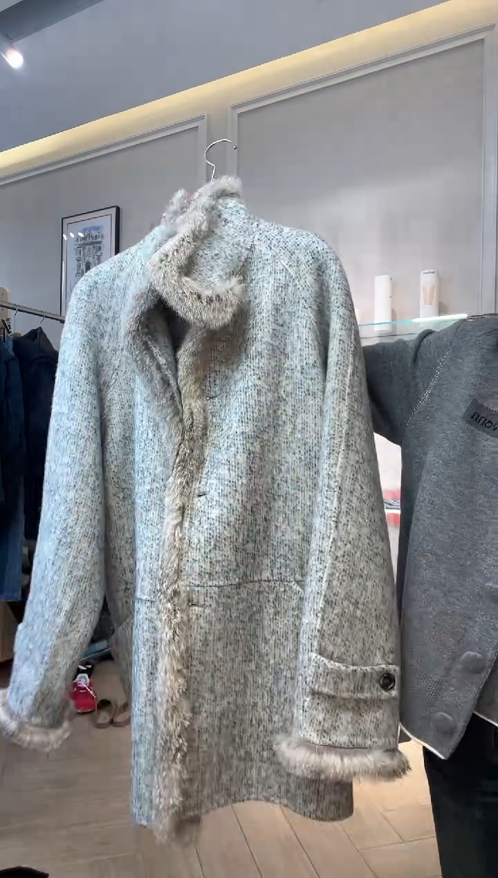 e1旗下品牌 绵羊毛大衣 超级软糯 m码 原价2269