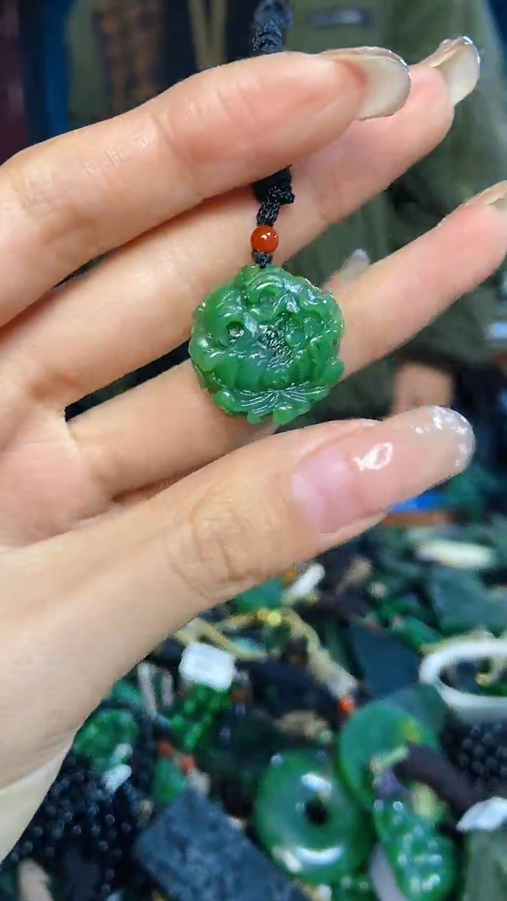 未镶嵌和田玉挂件1