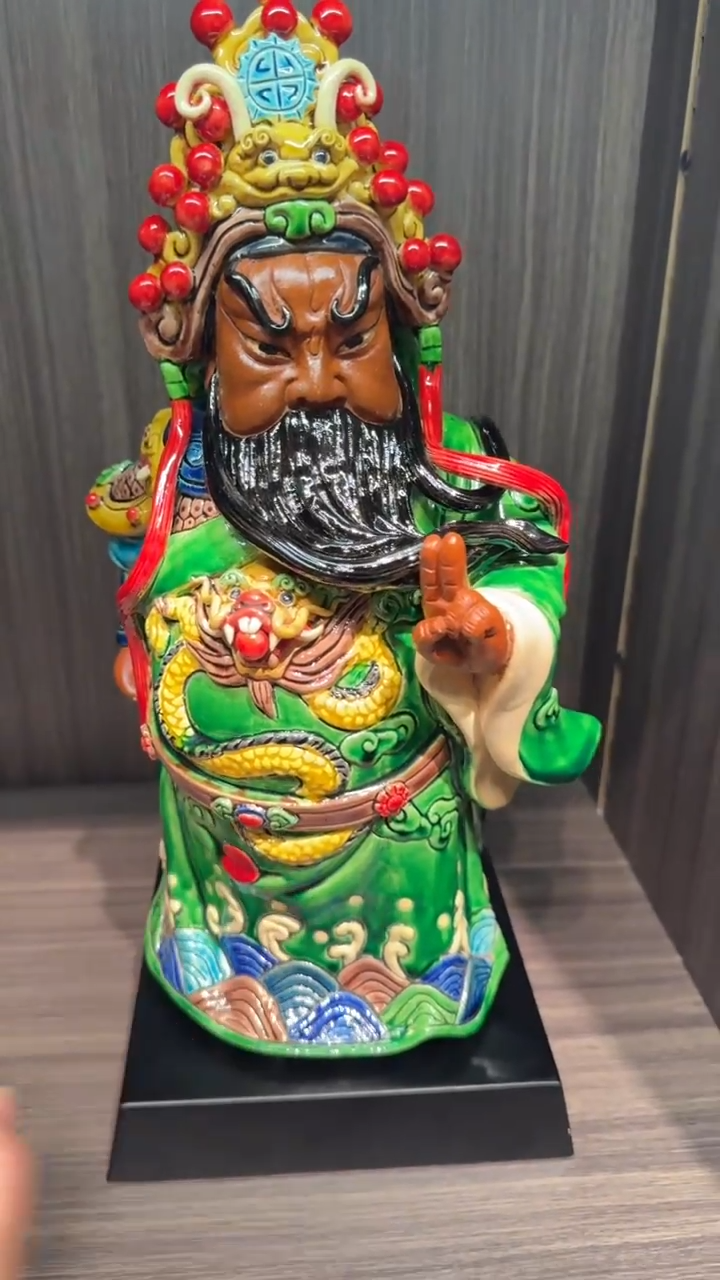 陶瓷唐*彬戏曲小关公一件