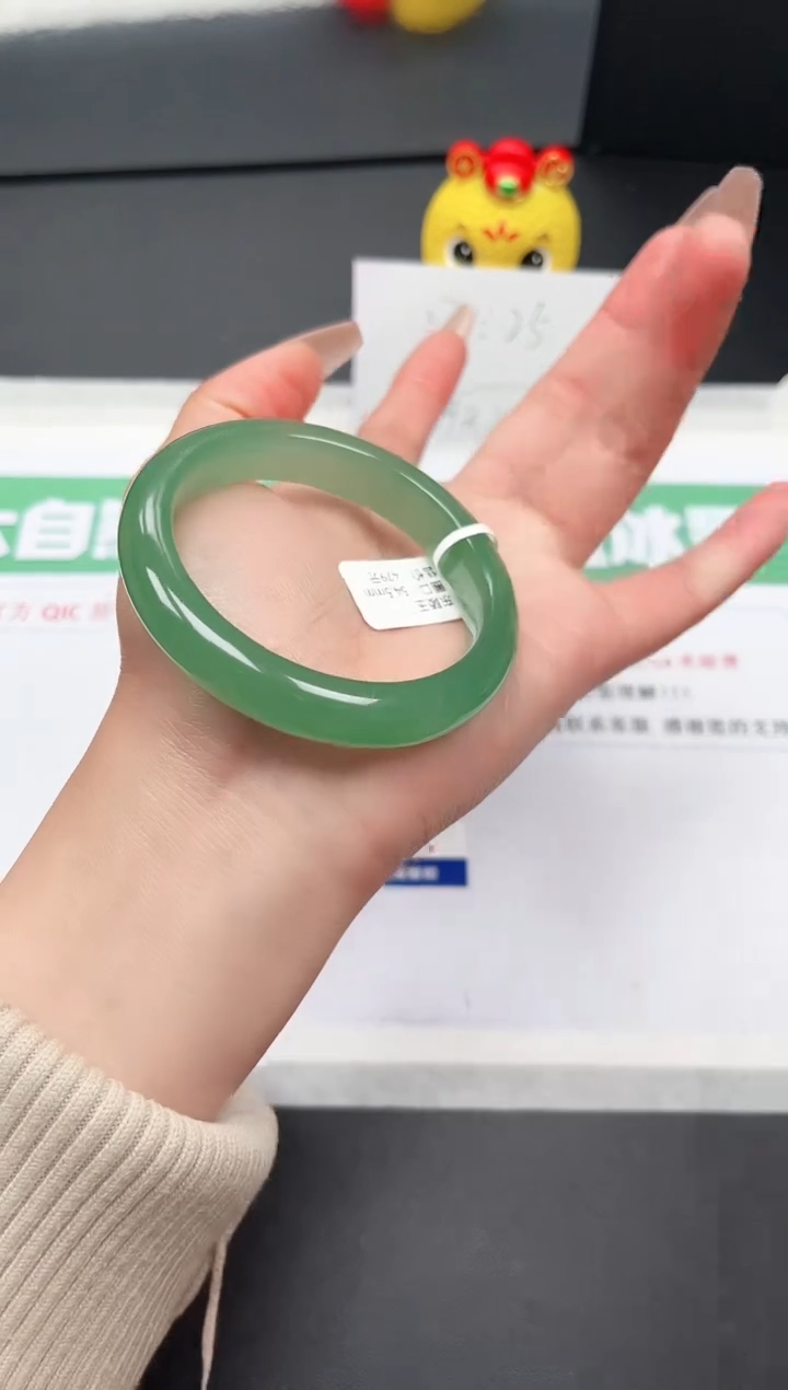 【闪购商品】石英质玉手镯未镶嵌6-58