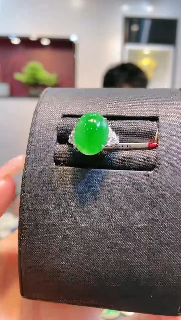 【闪购商品】翡翠颈饰18K金镶嵌A75戒指天然A货翡翠