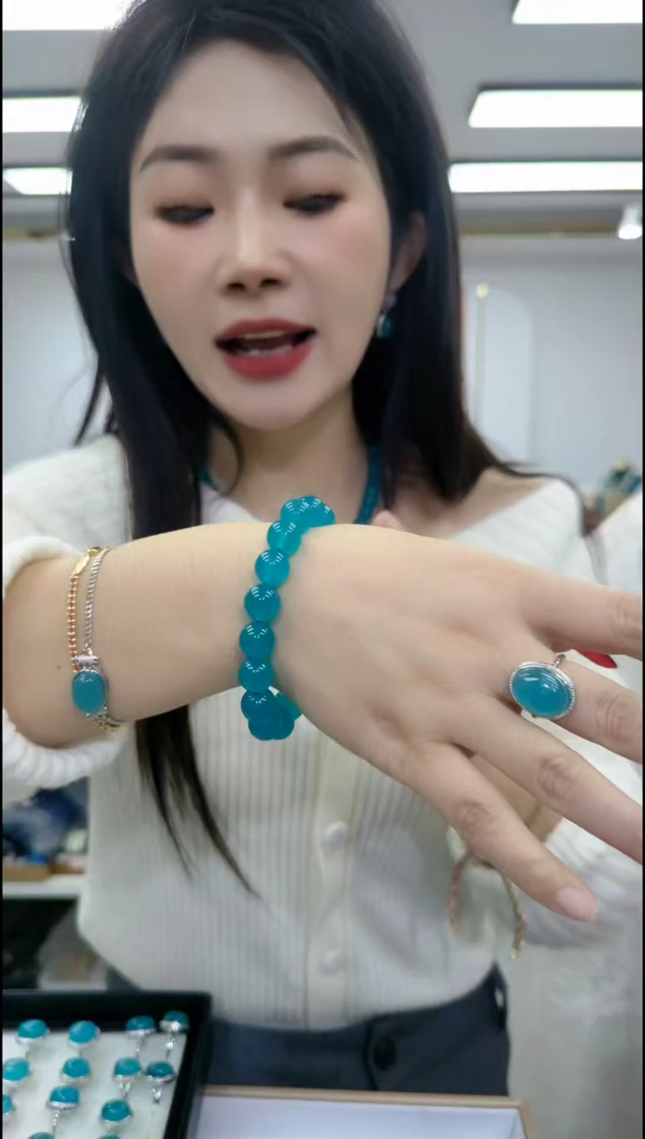 【闪购商品】树脂制品11108蓝绿色手链单圈