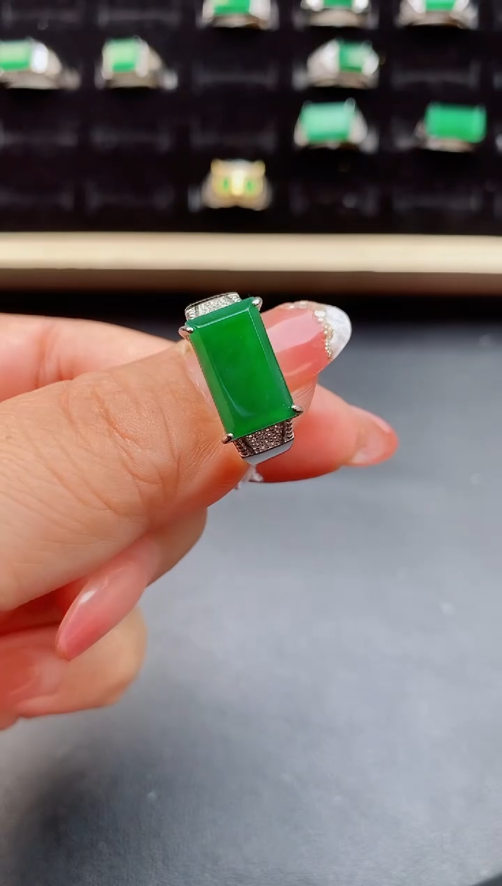 【闪购商品】翡翠戒指银S925镶嵌1212