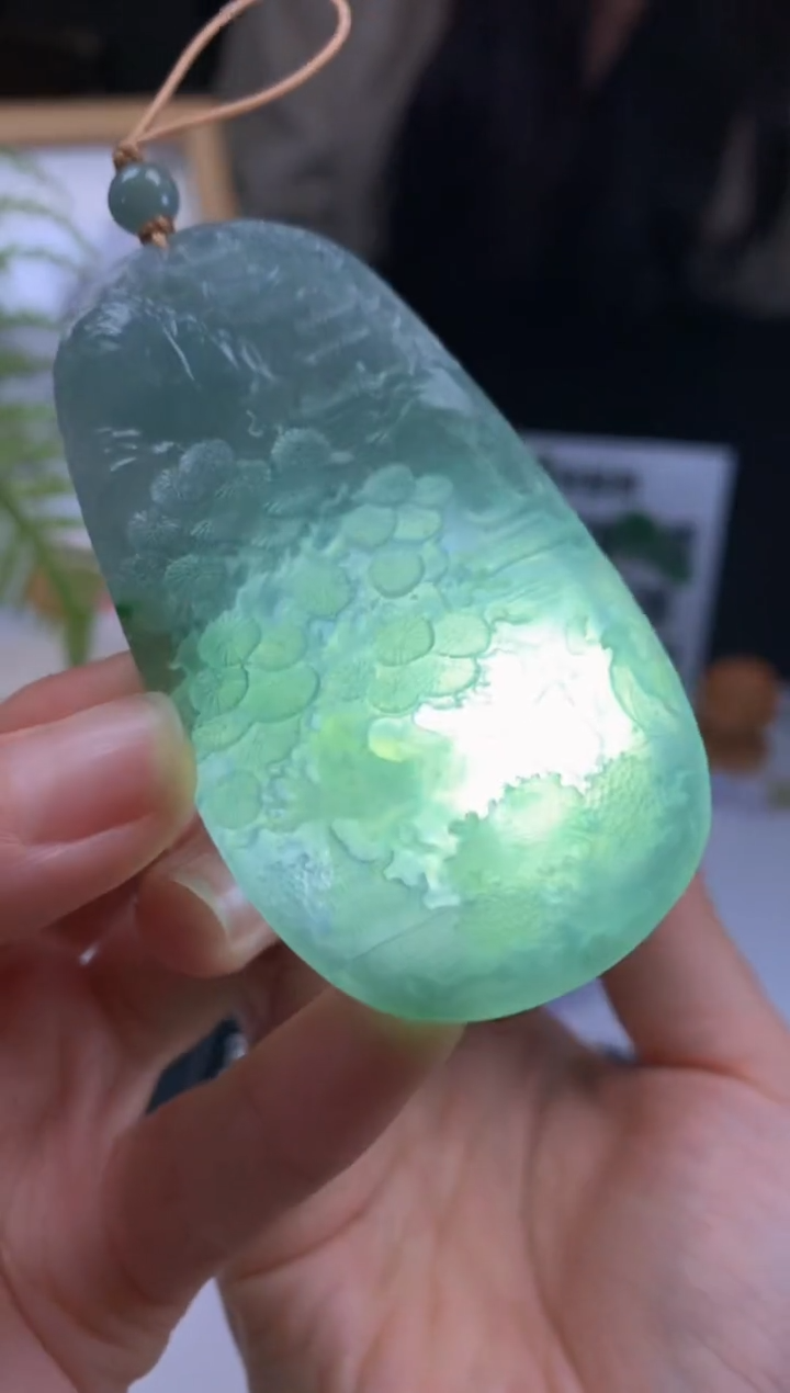 【闪购商品】定制翡翠未镶嵌吊坠-91598