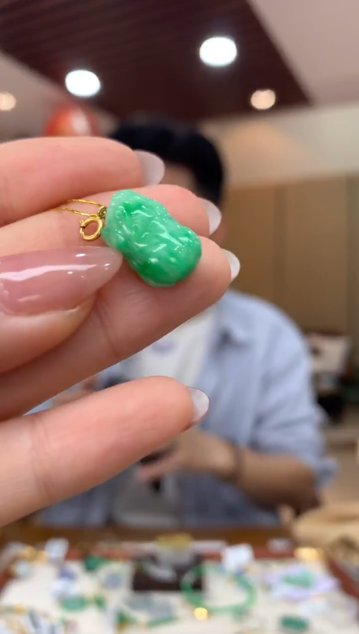 吊坠(不含链)18K金镶嵌翡翠貔貅