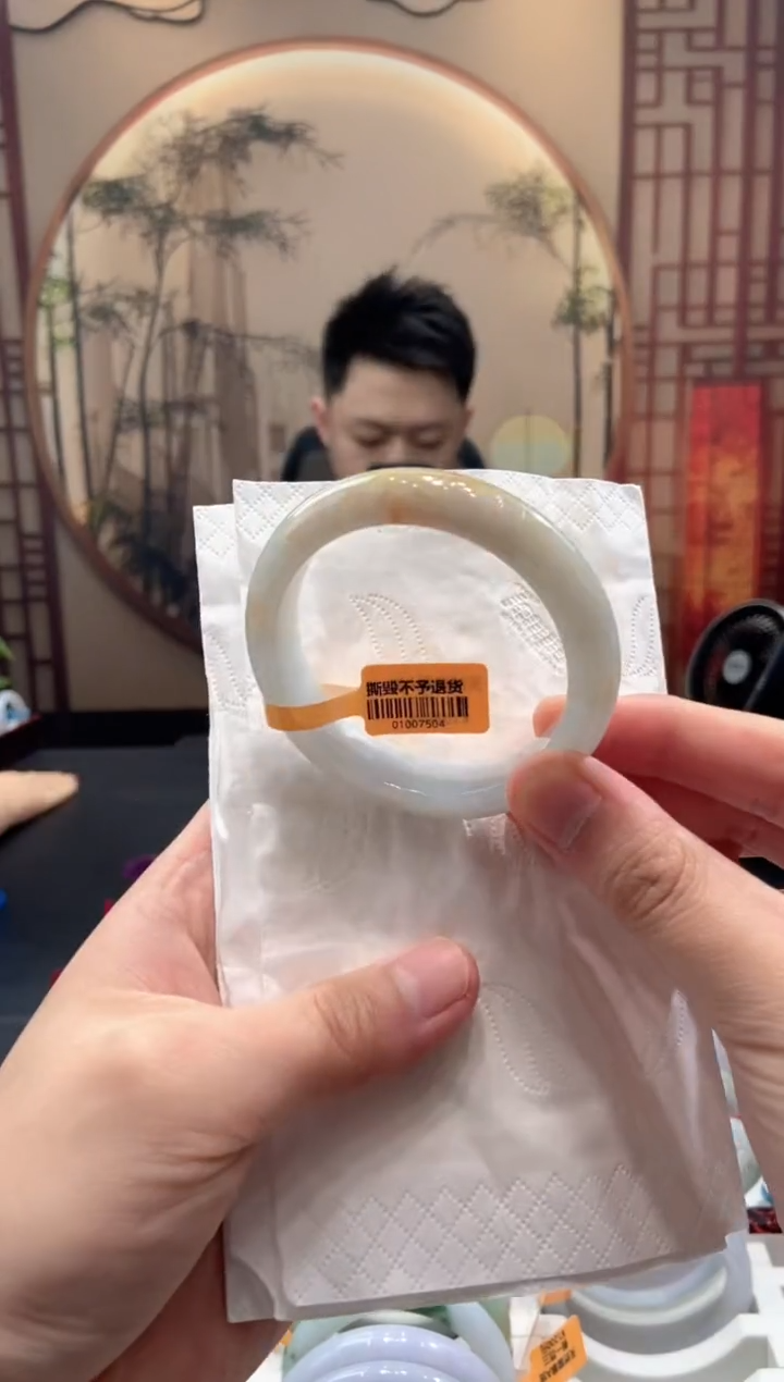翡翠手镯未镶嵌000025107