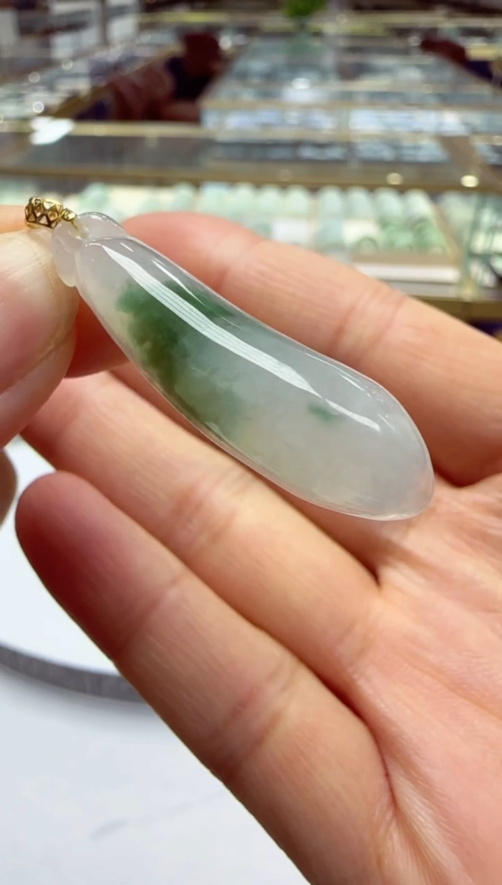 颈饰18K金镶嵌翡翠福瓜