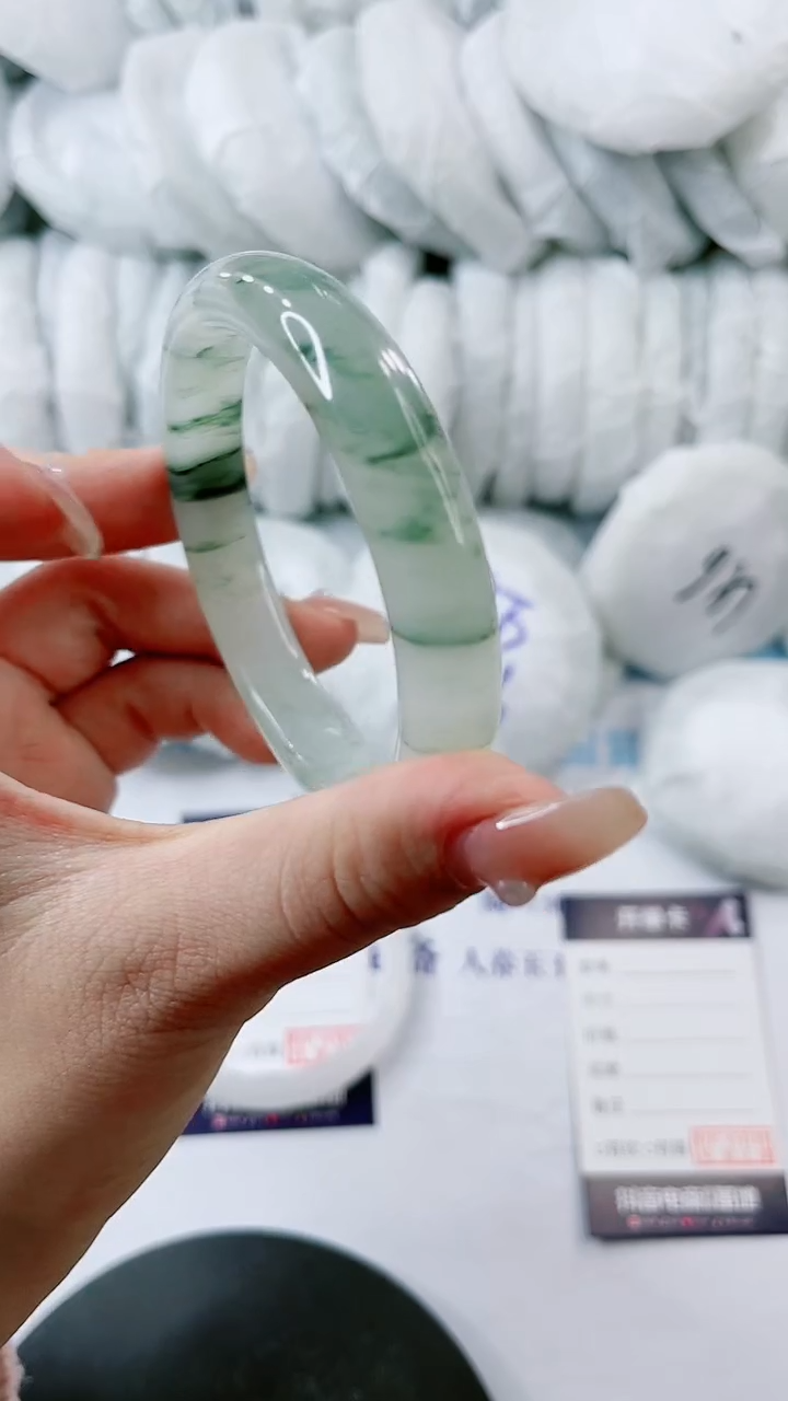 【闪购商品】石英质玉手镯未镶嵌0733076421-