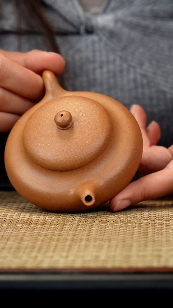 【闪购商品】紫砂茶壶黄降坡扁玉
