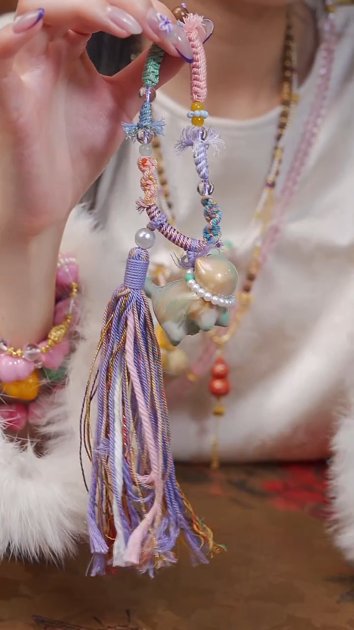 298漆猫挂件------58