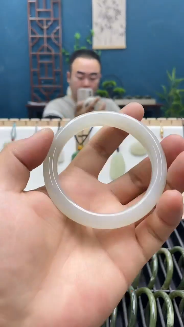 【闪购商品】和田玉手镯未镶嵌62圈口013