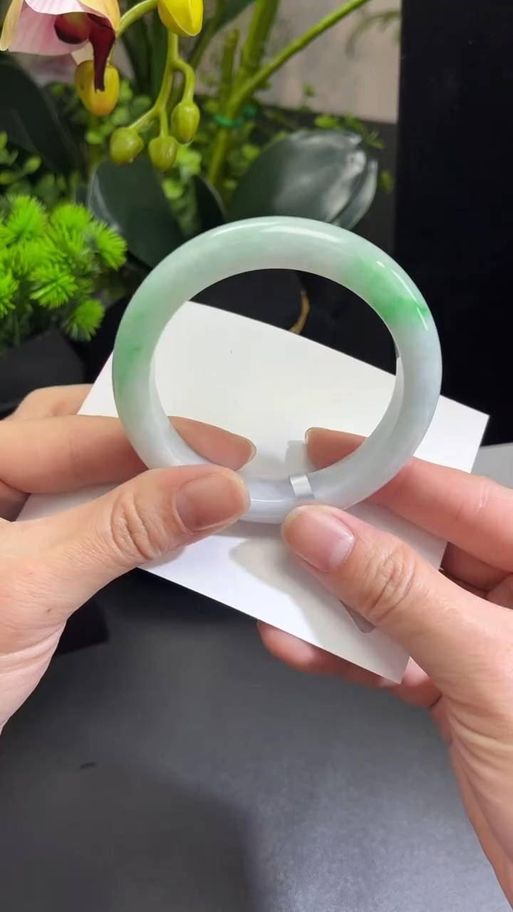 【闪购商品】翡翠手镯未镶嵌手镯