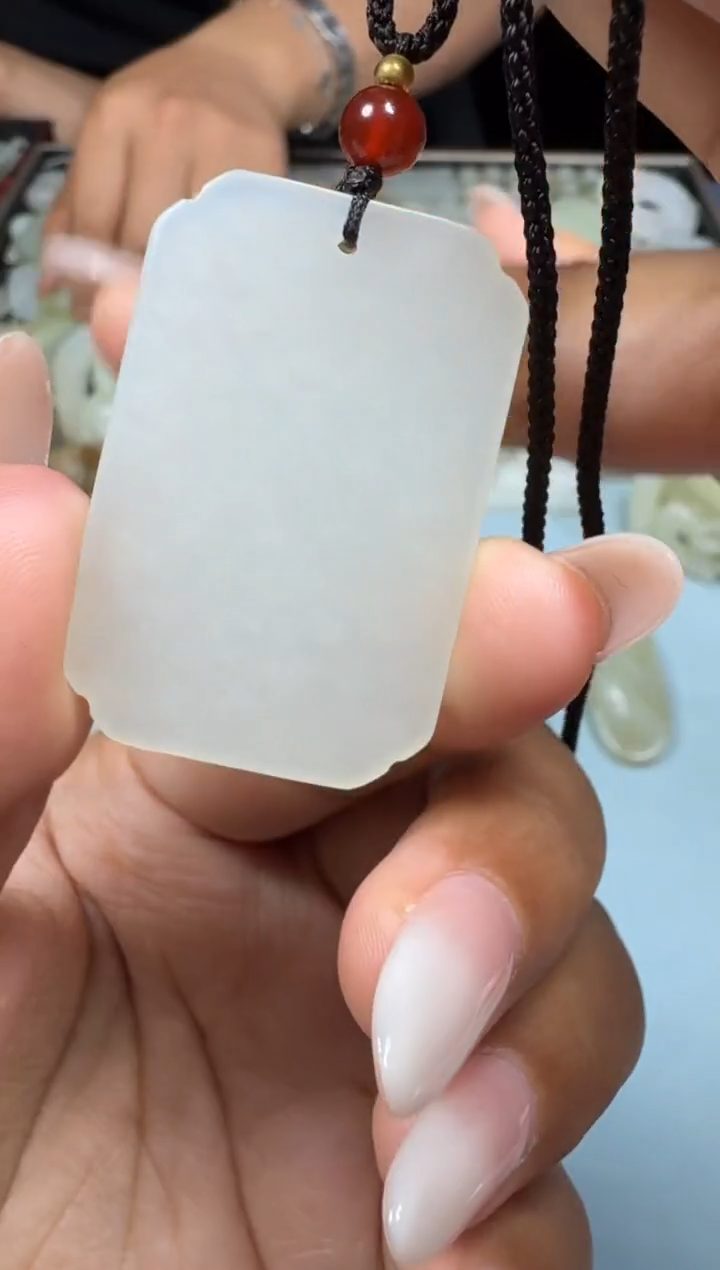 和田玉未镶嵌颈饰1