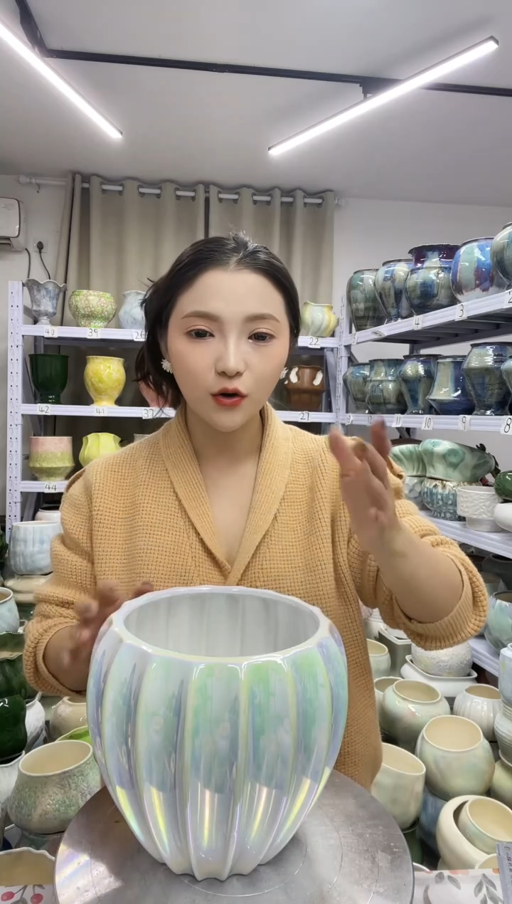 【12.1】花盆 高度：20  口径：16