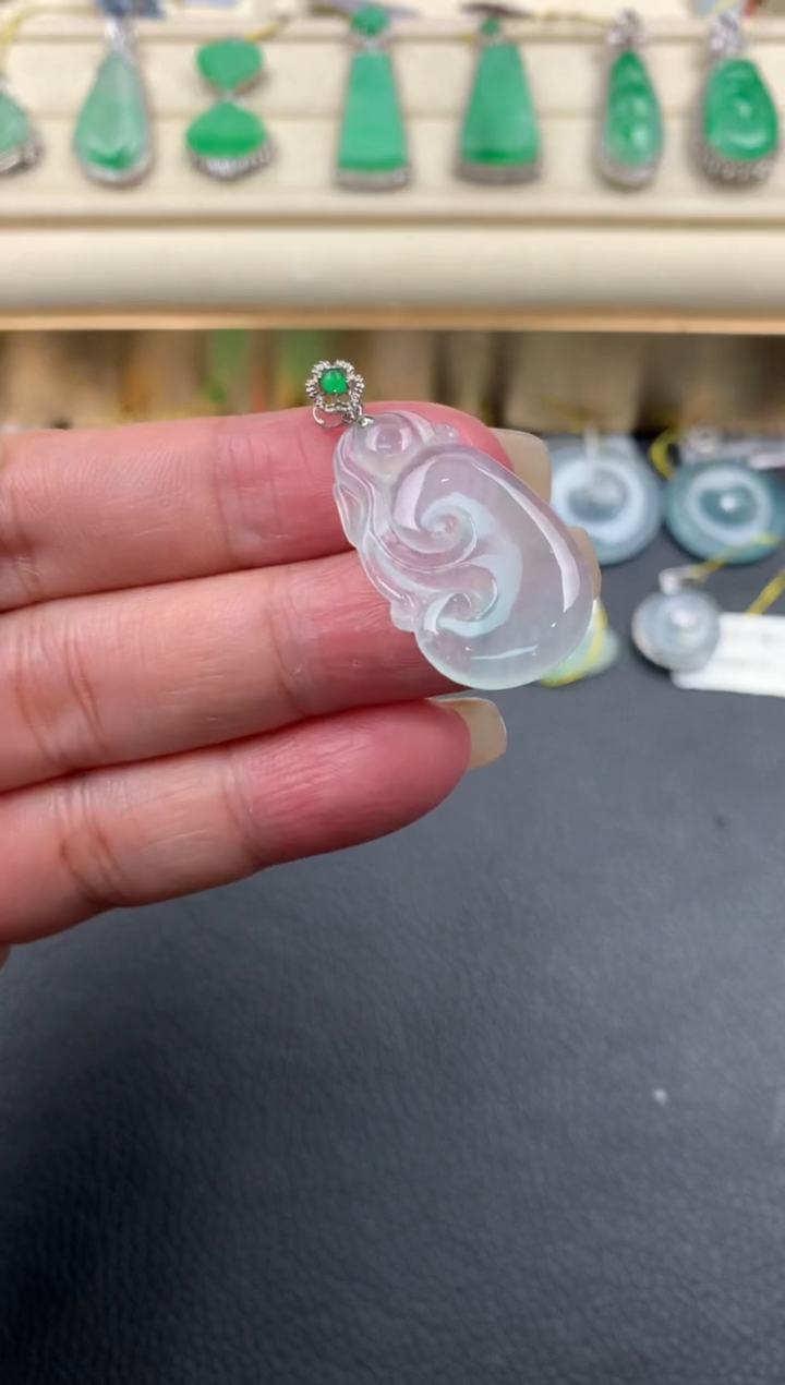 【闪购商品】翡翠颈饰18K金镶嵌Q349     