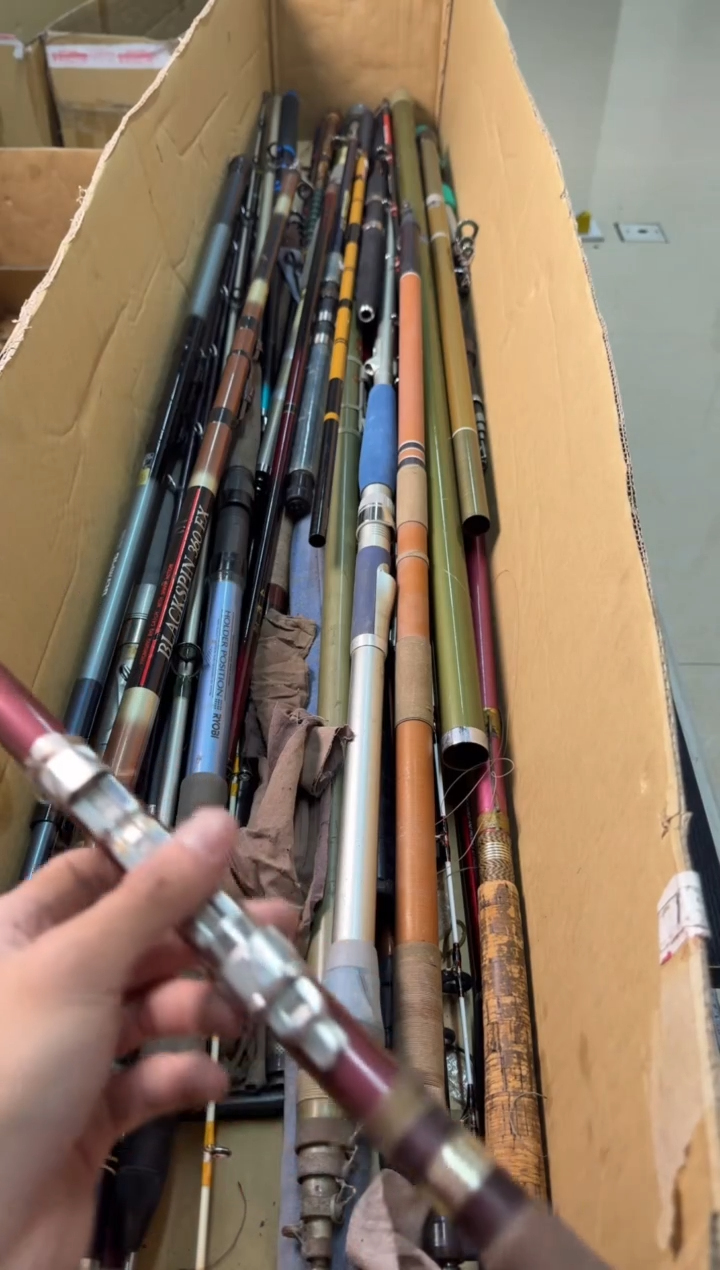 ?****? 孤品微瑕， 以直播间为准  加 10元发顺丰