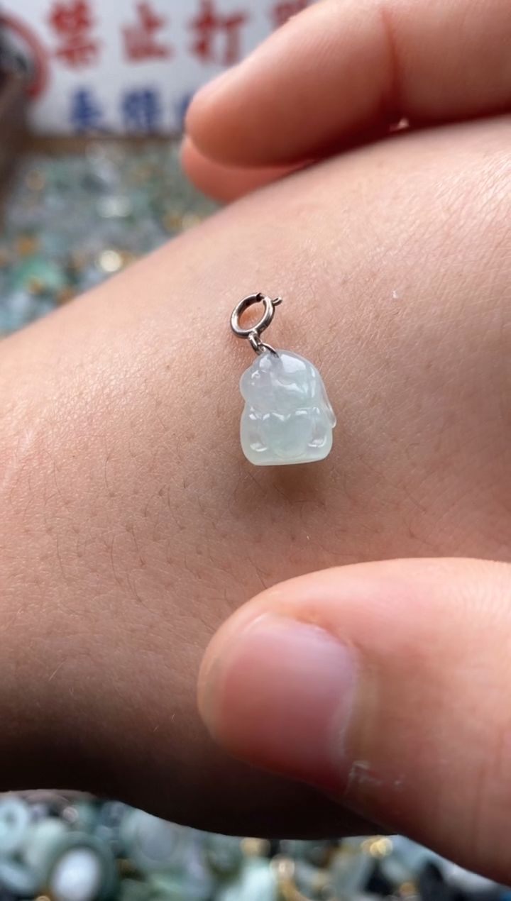 【闪购商品】翡翠颈饰未镶嵌哥哥