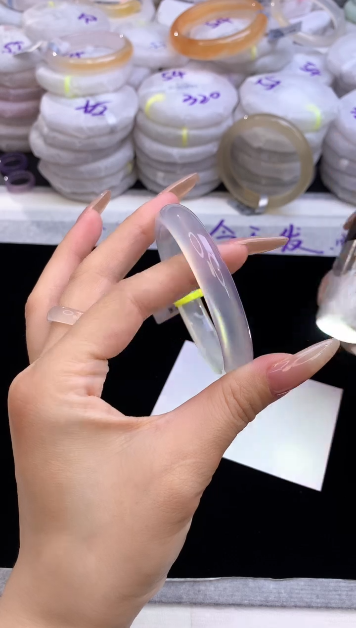 【闪购商品】玛瑙/玉髓手镯未镶嵌1984