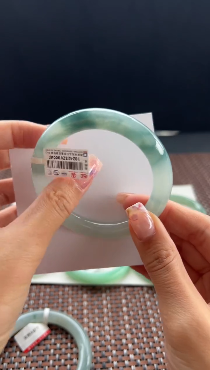 【闪购商品】翡翠手镯未镶嵌49号55.9*9.6*9.6