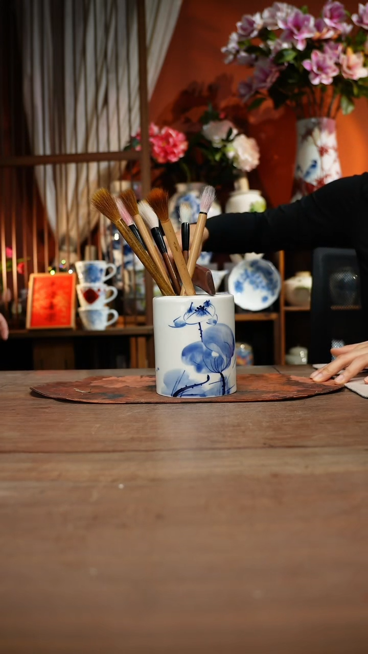 当代高温釉下彩手绘陶瓷餐具