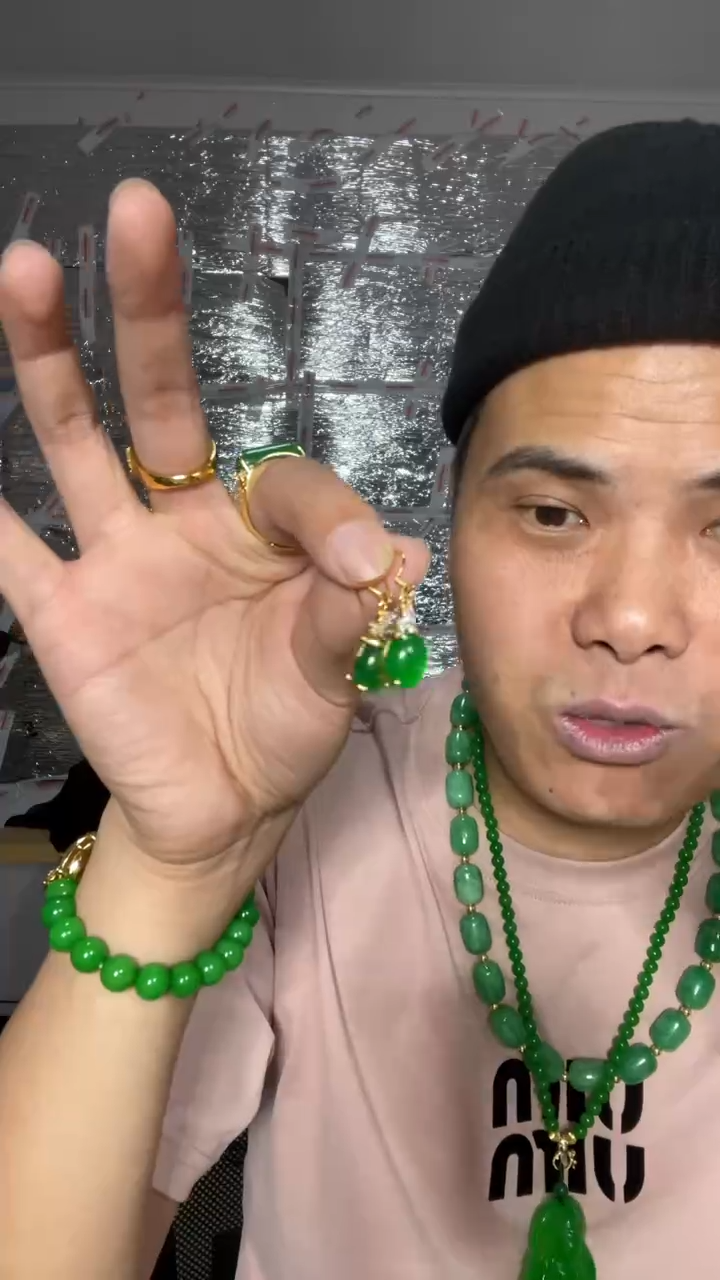 翡翠未镶嵌耳坠【小伍珠宝】高端阳绿鸽子蛋耳钩
