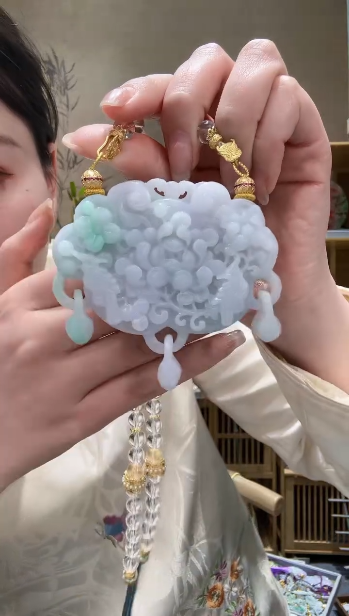 【闪购商品】翡翠颈饰未镶嵌吊坠