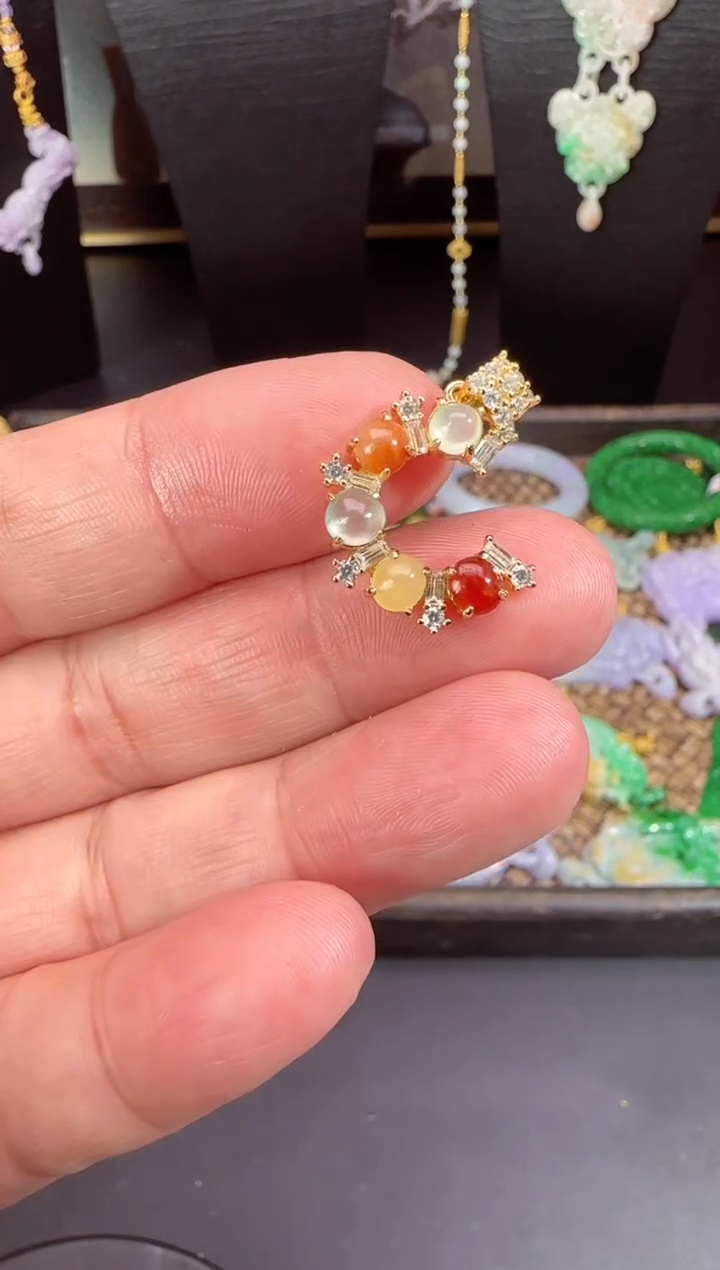 【闪购商品】翡翠颈饰未镶嵌拍照