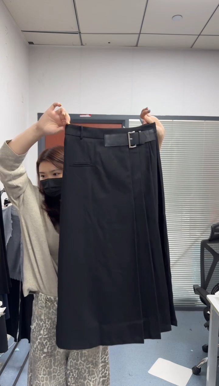 恐龙阿姨闪购商品：新中式半裙M