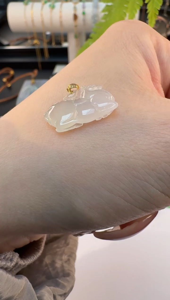 【闪购商品】翡翠颈饰18K金镶嵌缅甸翡翠A货吊坠