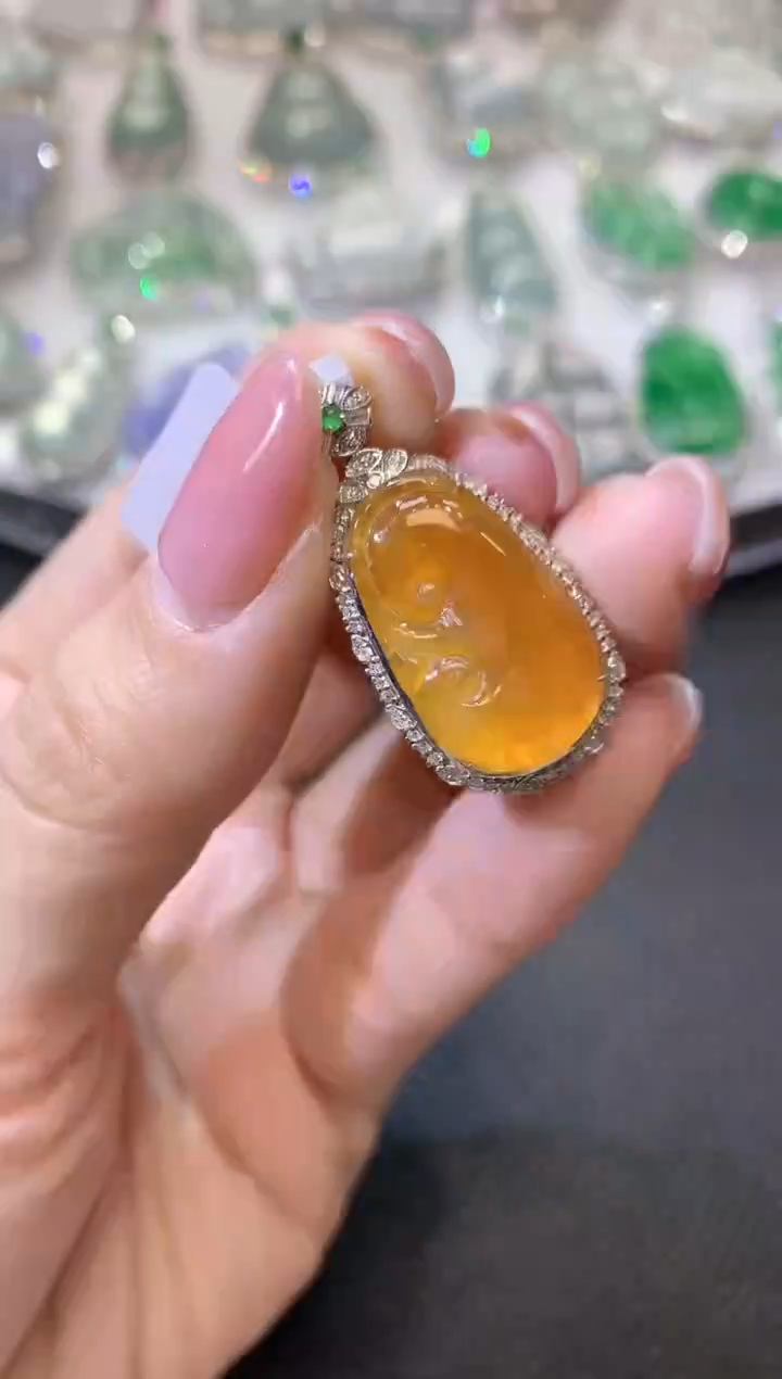 【闪购商品】翡翠吊坠(不含链)18K金镶嵌D12