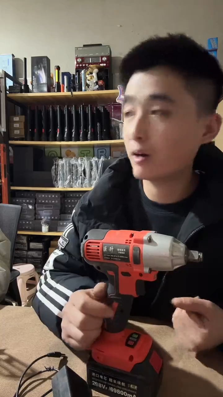 电动扳手坏的会修去拍