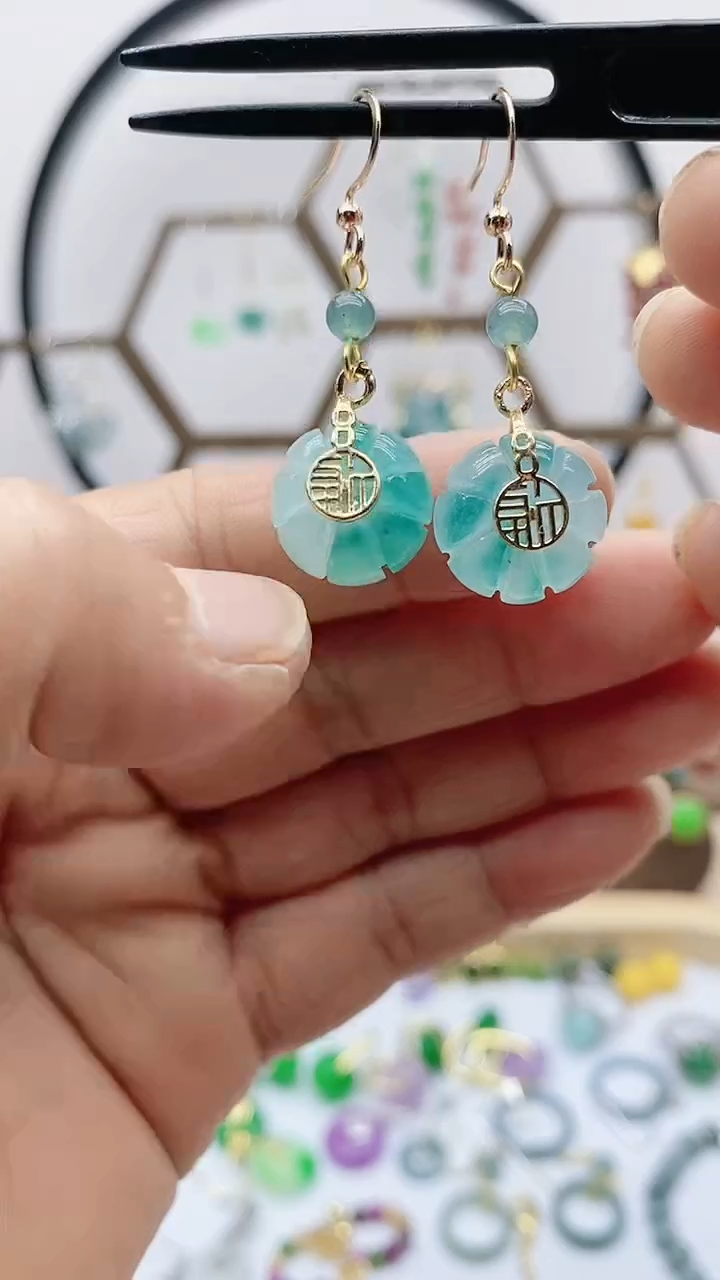 未镶嵌石英质玉（天山翠）耳饰925