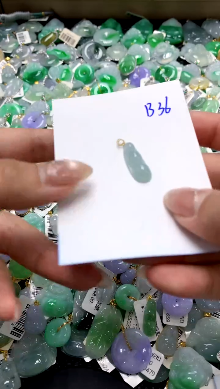 【闪购商品】翡翠颈饰18K金镶嵌1111111111111111