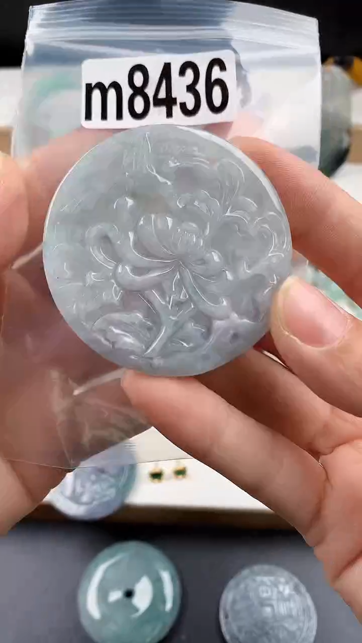 颈饰未镶嵌翡翠天然翡翠吊坠挂件