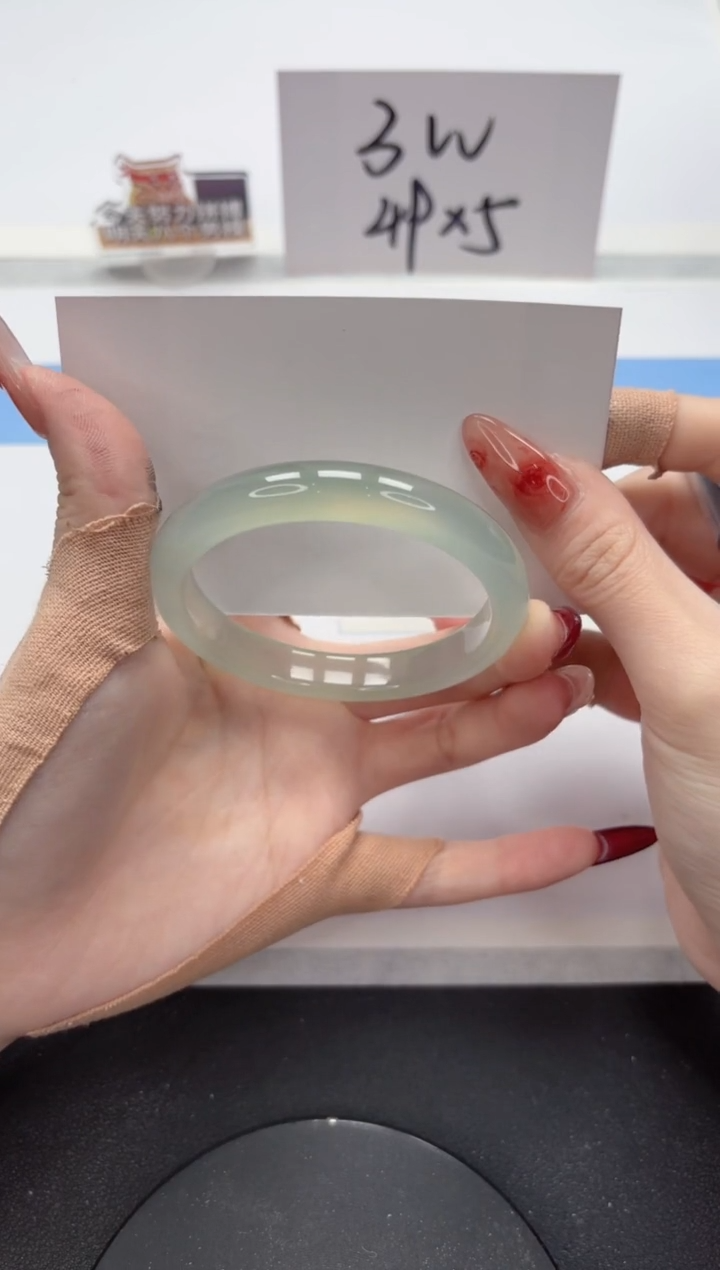 【闪购商品】石英质玉手镯未镶嵌A365-56