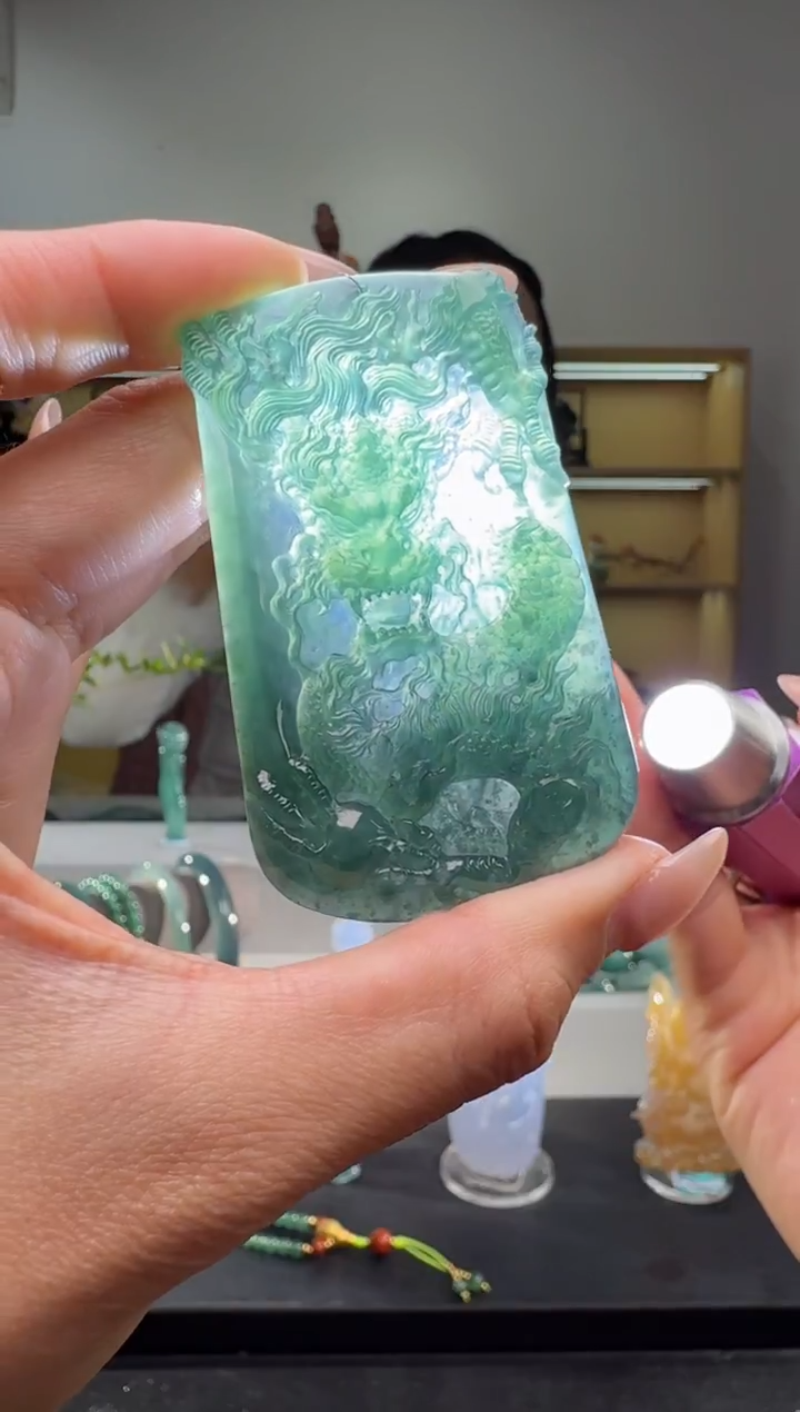 吊坠(不含链)未镶嵌翡翠龙牌（多样性发其一）