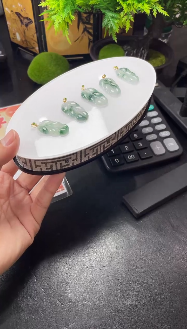 【闪购商品】翡翠挂件18K金镶嵌飘花叶子/多样性发其一CP