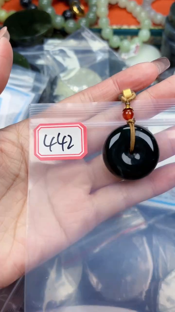 颈饰未镶嵌和田玉和田玉