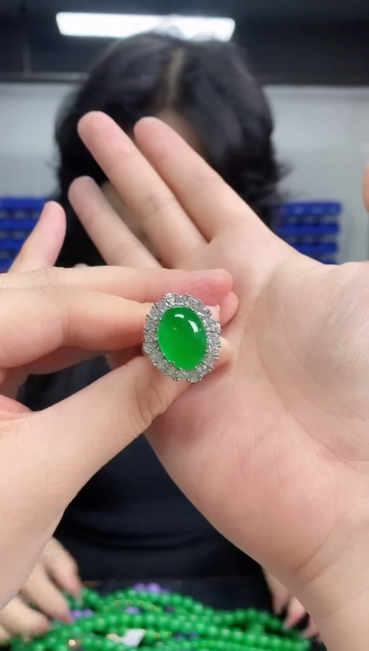 翡翠戒指未镶嵌闪购链接 多样性发其一颜色微差