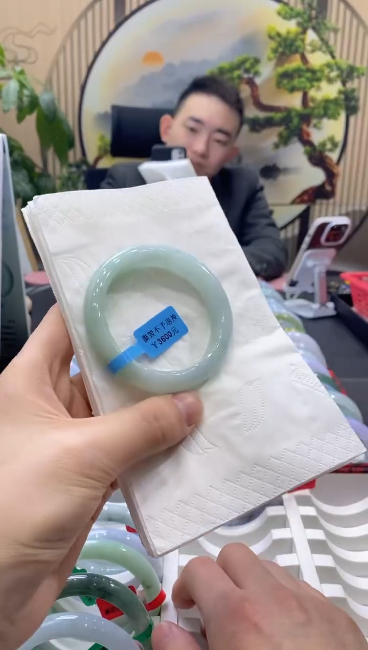 【闪购商品】翡翠手镯未镶嵌0000015997