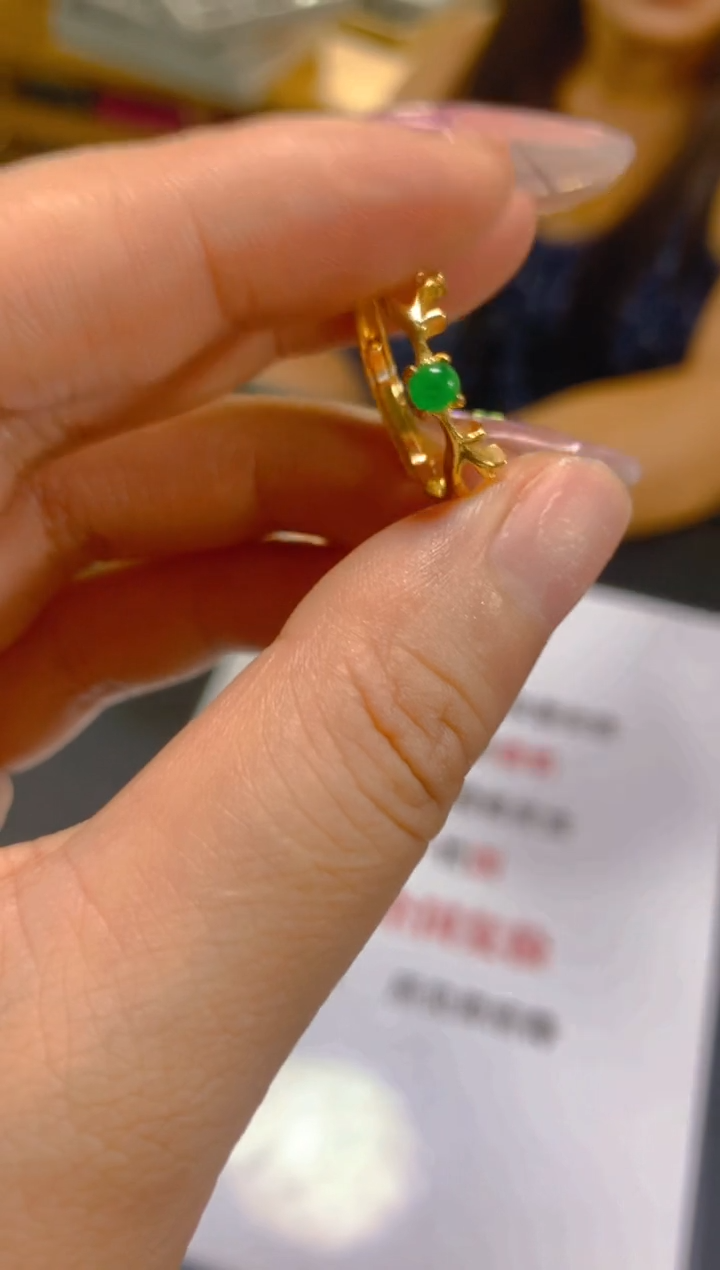 翡翠戒指未镶嵌多样性发一