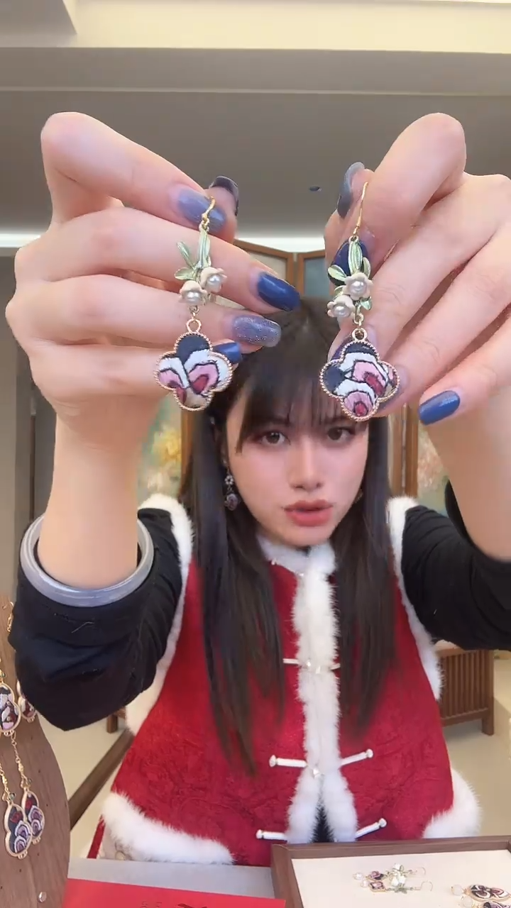 织绣苏绣耳饰一对