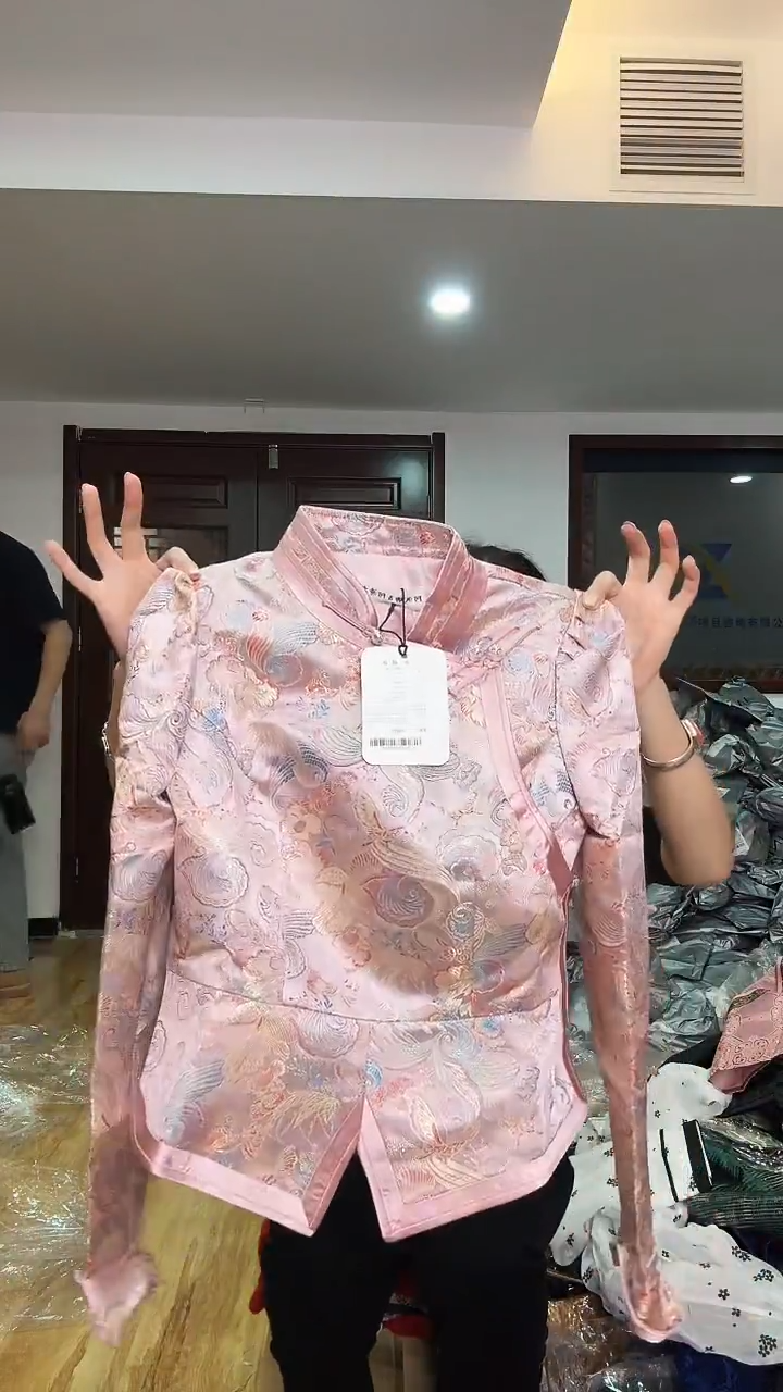 外套       S码         100斤  