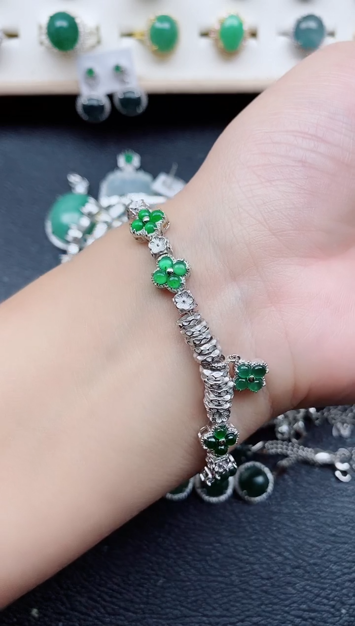 【闪购商品】翡翠戒指银S925镶嵌1111