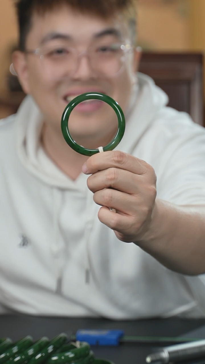 【闪购商品】和田玉手镯未镶嵌53号圈口55+