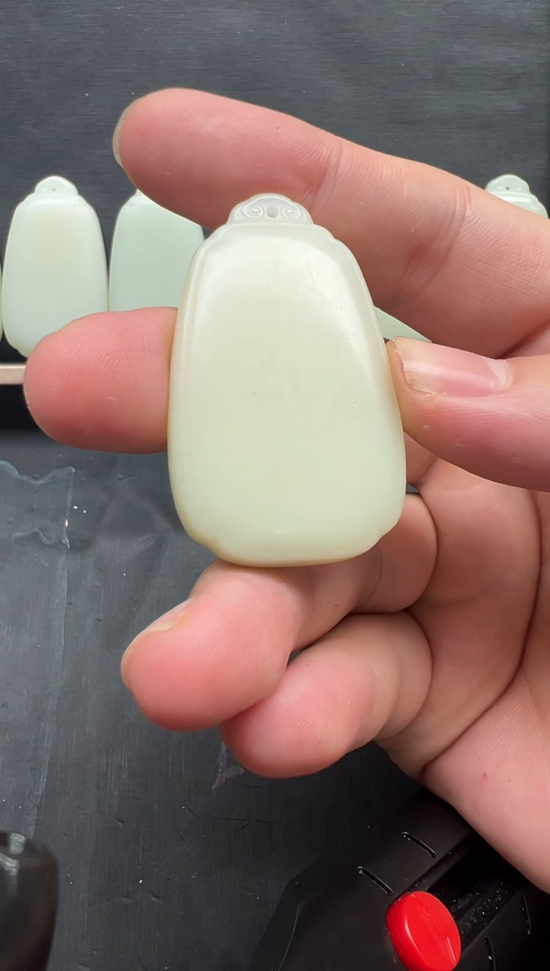 和田玉未镶嵌颈饰玉牌，拍一发一，多样性发货