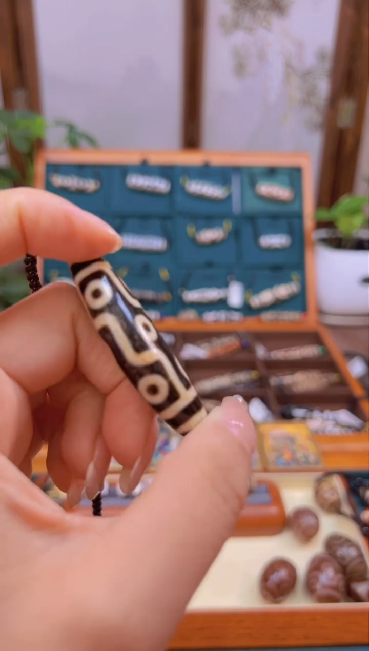 未镶嵌颈饰玛瑙/玉髓（覆膜）59.